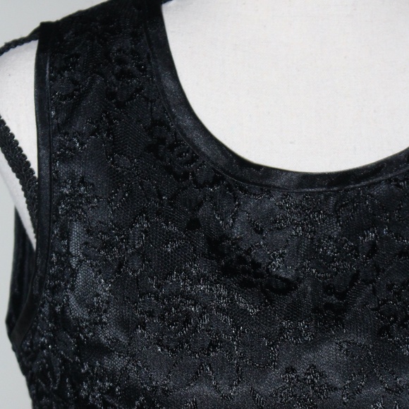 I.S.C. Sport, lace tank top - Picture 7 of 7